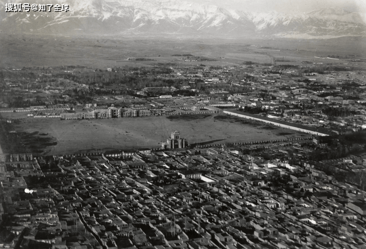 德黑兰：被迫当首都的小城