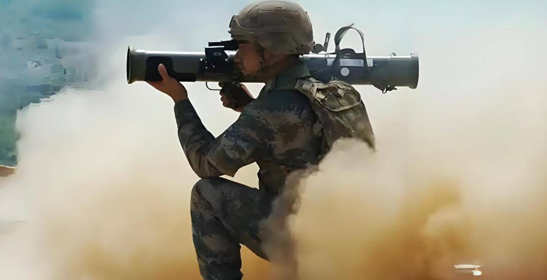 一人四器不是炫技，而是标配？中国陆军的信息化底牌令人震撼