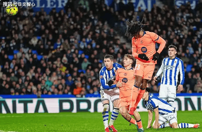 西班牙足球甲级联赛西甲积分榜：巴萨49分领跑！皇马以1分只差第2！奥维耶多垫底