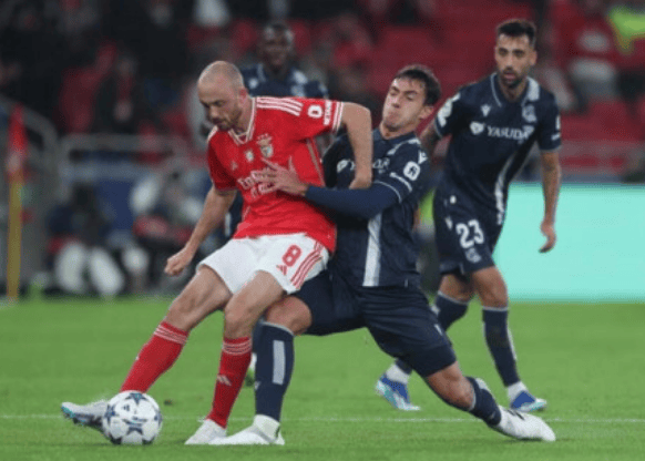 西班牙足球甲级联赛1-0！西甲劲旅虎口夺食+力压三冠王登顶欧冠2冠