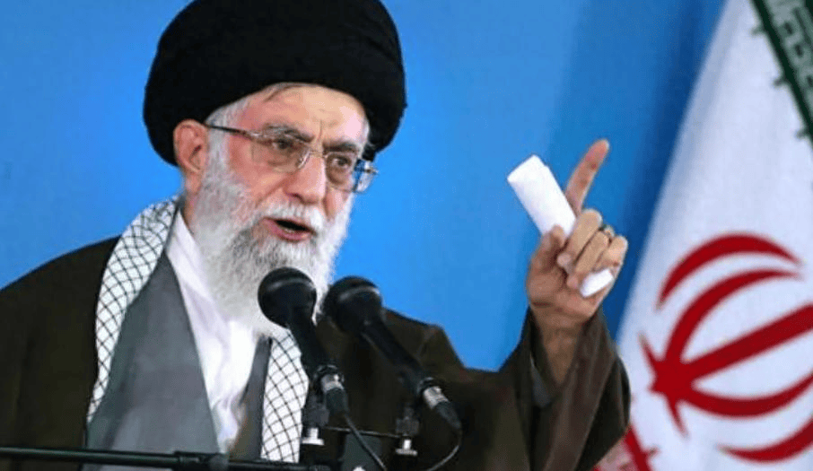 伊朗高层紧急布局:哈梅内伊躲入地堡,三儿子接手与外界联系