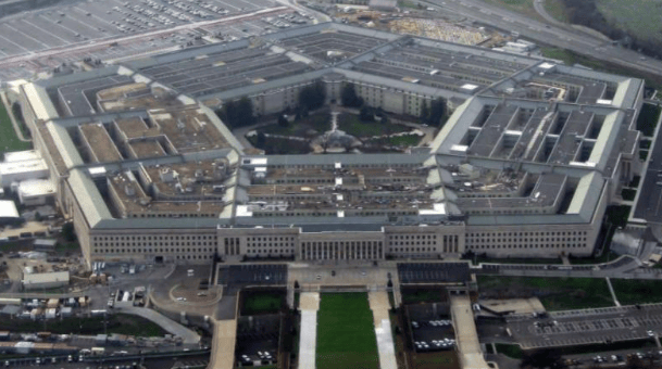 48小时不到，79岁特朗普身体传噩耗，五角大楼召集34国军方，对英紧急改口