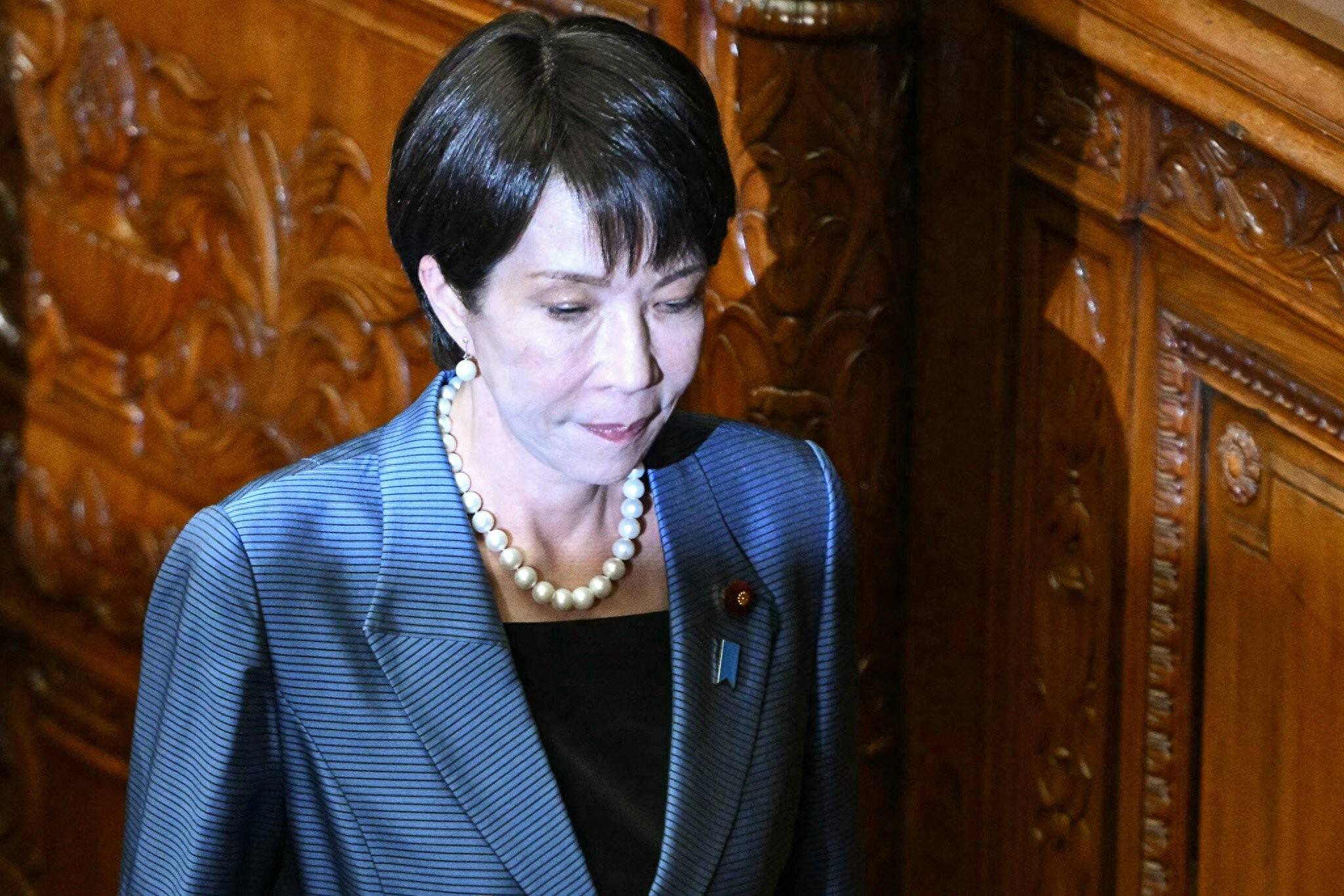 高市亮战争方案不到12小时，49条中日航线取消，中方罕见升级警告