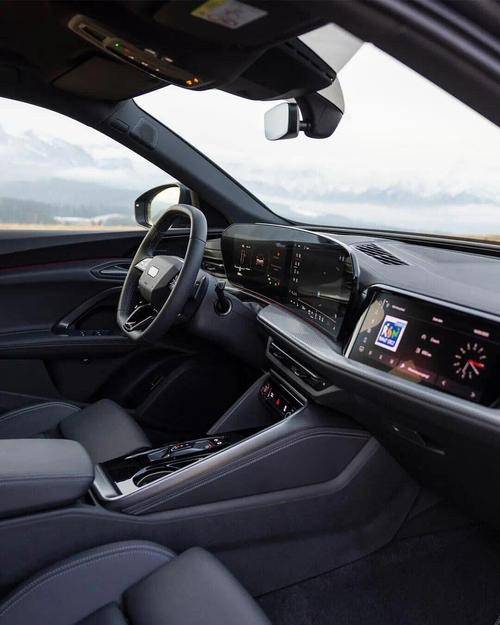 家用轿车操控对比指向精准底盘扎实(图1)