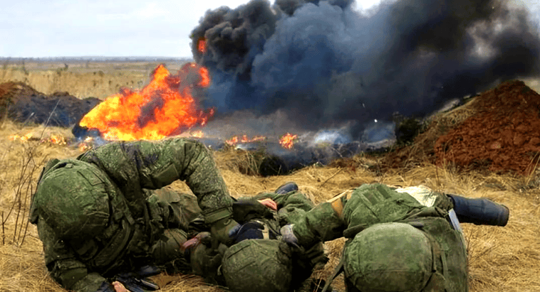 俄军重启轰炸用上“3吨重弹头”！FAB3000滑翔弹首秀，300米内无人生还