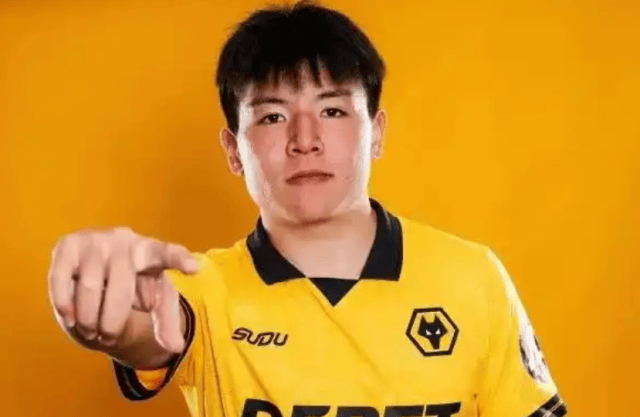 “英格兰足球超级联赛留洋仅三天徐彬被看衰狼