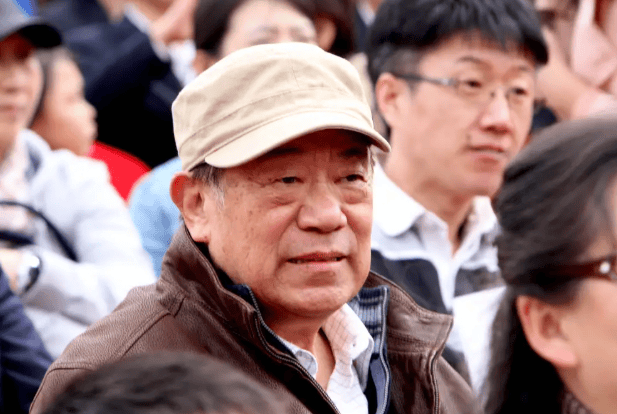 83岁高明近况曝光，儿子高亮去世后，儿媳撑起他与老伴的晚年