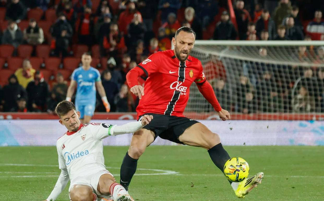 西甲最新积分榜更新：塞维利亚客场1-4不敌马略卡排名大变动西班牙足球甲级联赛