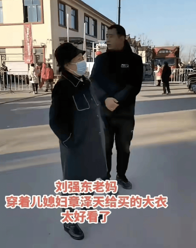 刘强东给一线兄弟发钱了，见者有份