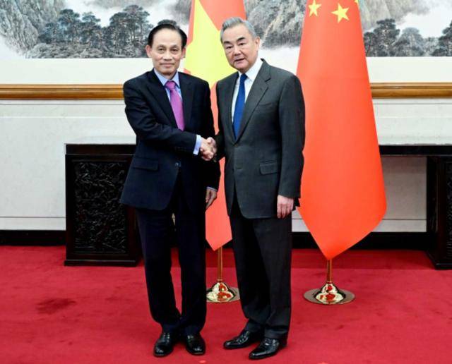 苏林连任后,派特使访华,越南严防美国二次入侵,秘密文件曝光,根本不相信美国