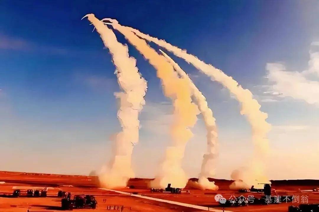 东风-61关键性能曝光？20多分钟直抵美洲，特朗普急着要中国“入群”谈什么！