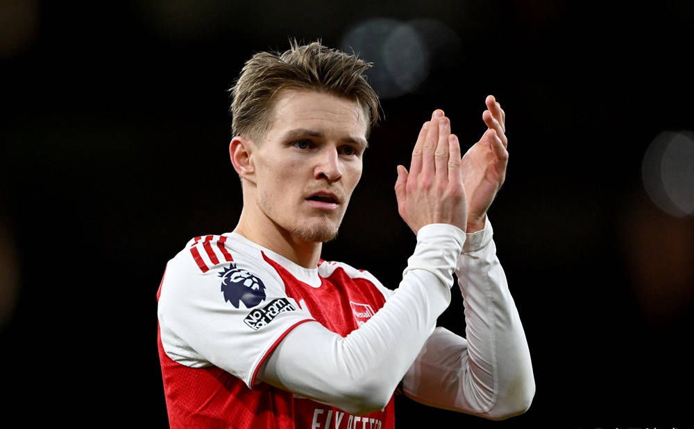 英超联赛免费高清直播+实时赛程+积分预测（2025赛季全覆盖）晚于曼城开球阿森纳为何频频失利？