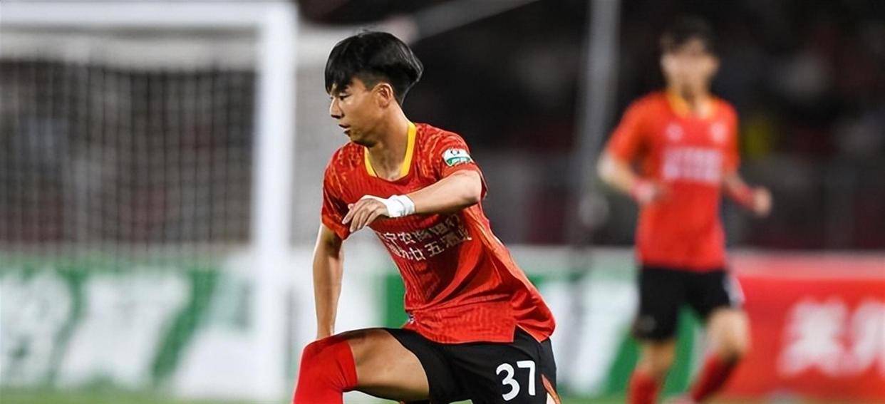 英超联赛免费高清直播+实时赛程+积分预测