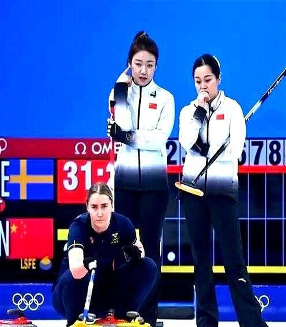 冰壶世界杯决赛惊现神操作！意大利名将第十