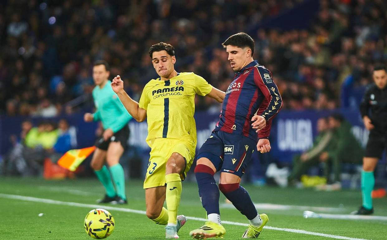 西班牙足球甲级联赛比利亚雷亚尔逆转战局西