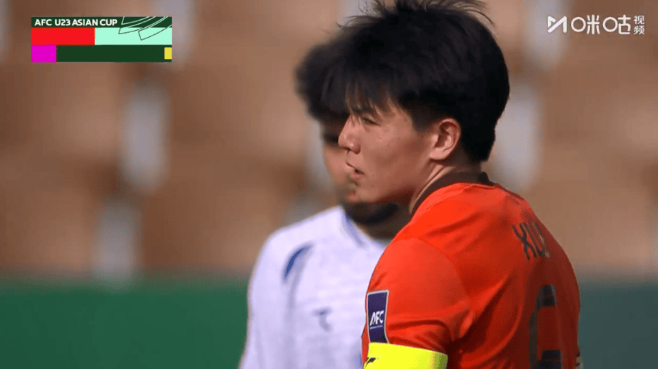 即将踢英甲？徐彬已进入巴恩斯利一队训练媒体：表现可圈可点U23亚洲杯_U23亚洲杯直播_赛事直播LIVE