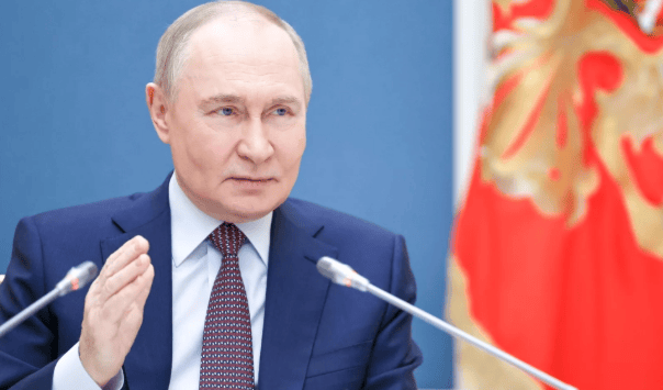 沉寂一天，73岁普京沉痛哀悼，内贾德死里逃生？伊军发起第九波复仇