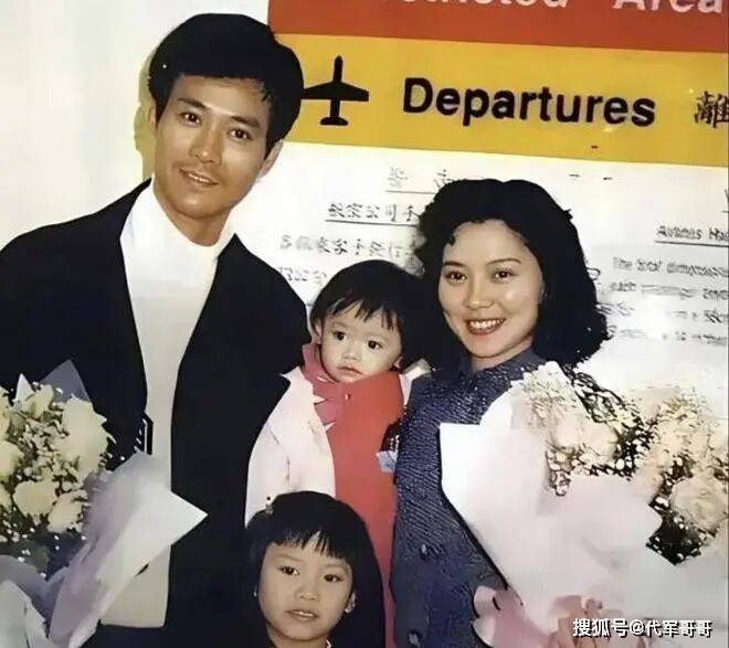 79岁郑少秋近况曝光！经历3段婚姻育有4个女儿，如今住院只有护工相伴