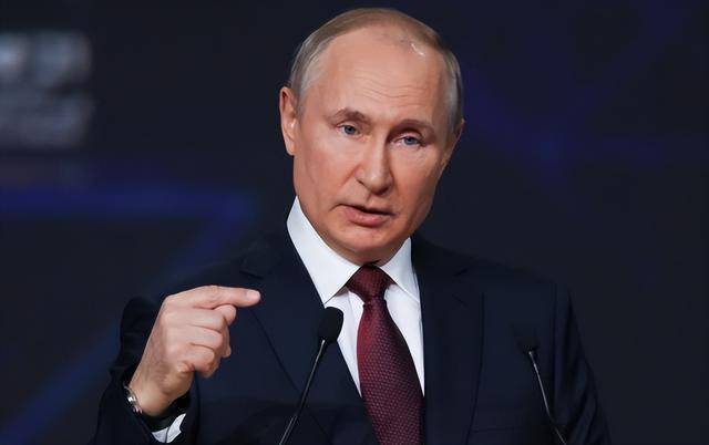 法国拉8个欧洲国家，将启动联合核威慑谈判，俄罗斯警告：别在核武器问题上玩火