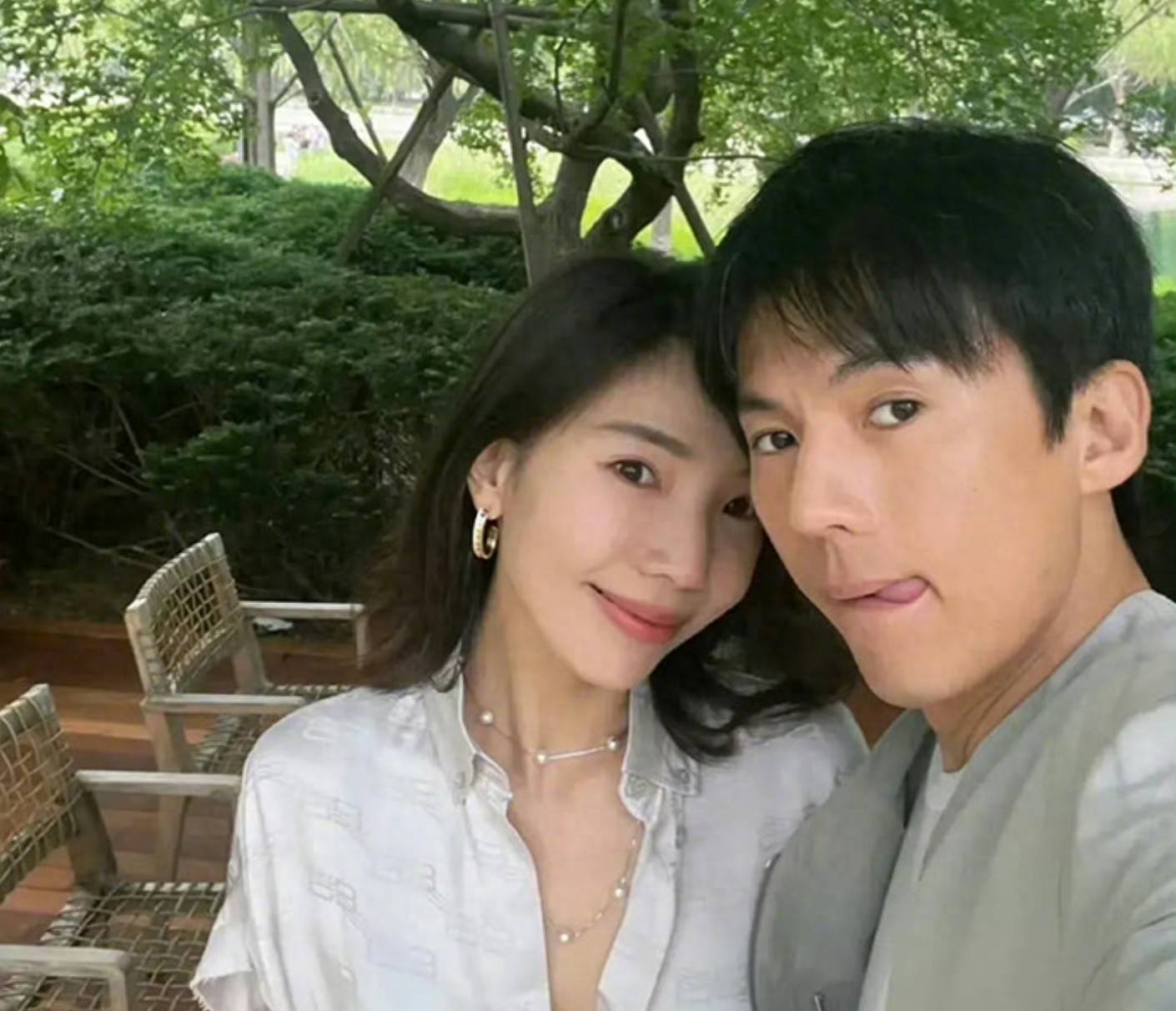 曝宋宁峰带着女儿和小三约会张婉婷要曝小三裸照高露被牵连