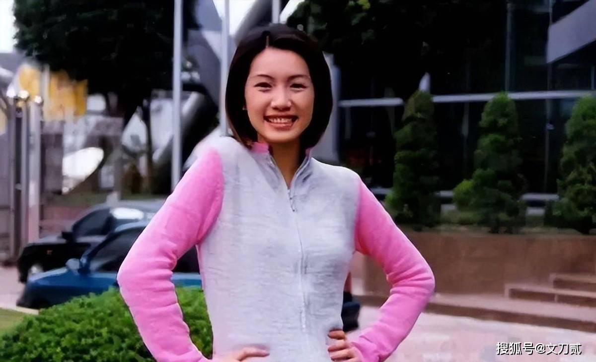 玩过14位男星！人前玉女人后“”47岁还是未婚无人敢娶-第3张图片-
