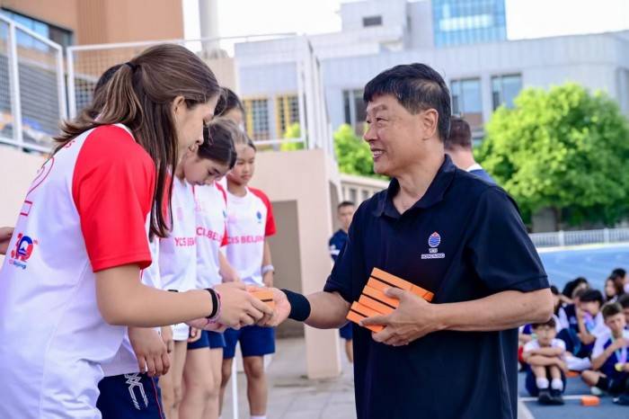 耀中耀华运动会观后感：体育不止运动而是为了孩子们更完整的成长(图2)