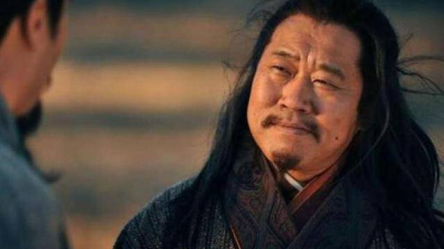 与庞统齐名的谋臣，却被诸葛亮废为平民，诸葛亮死后他为何大哭？