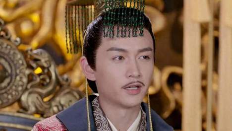 李昀锐公主抱关晓彤