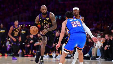 NBA-湖人VS雷霆 詹姆斯持球突破