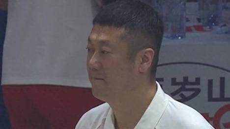 3-2惊险拒绝爆冷！中国女排死里逃生，最稳核心轰下21分不是龚翔宇