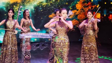女子水晶乐坊受邀亮相诗意中国剧场·代雨东诗词朗诵音乐会