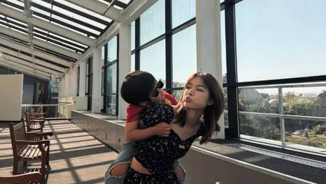苏醒老婆廖语辰晒带娃生活照 母子三人同框合影温馨有爱