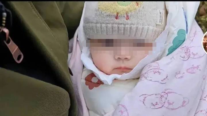 女婴四个月大女婴被遗弃街头,警方应该全力查找其亲生父母吗?
