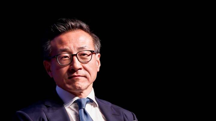 蔡崇信反思称过去三年阿里士气不佳,落后是因忘了谁是真正客户,你认同吗?