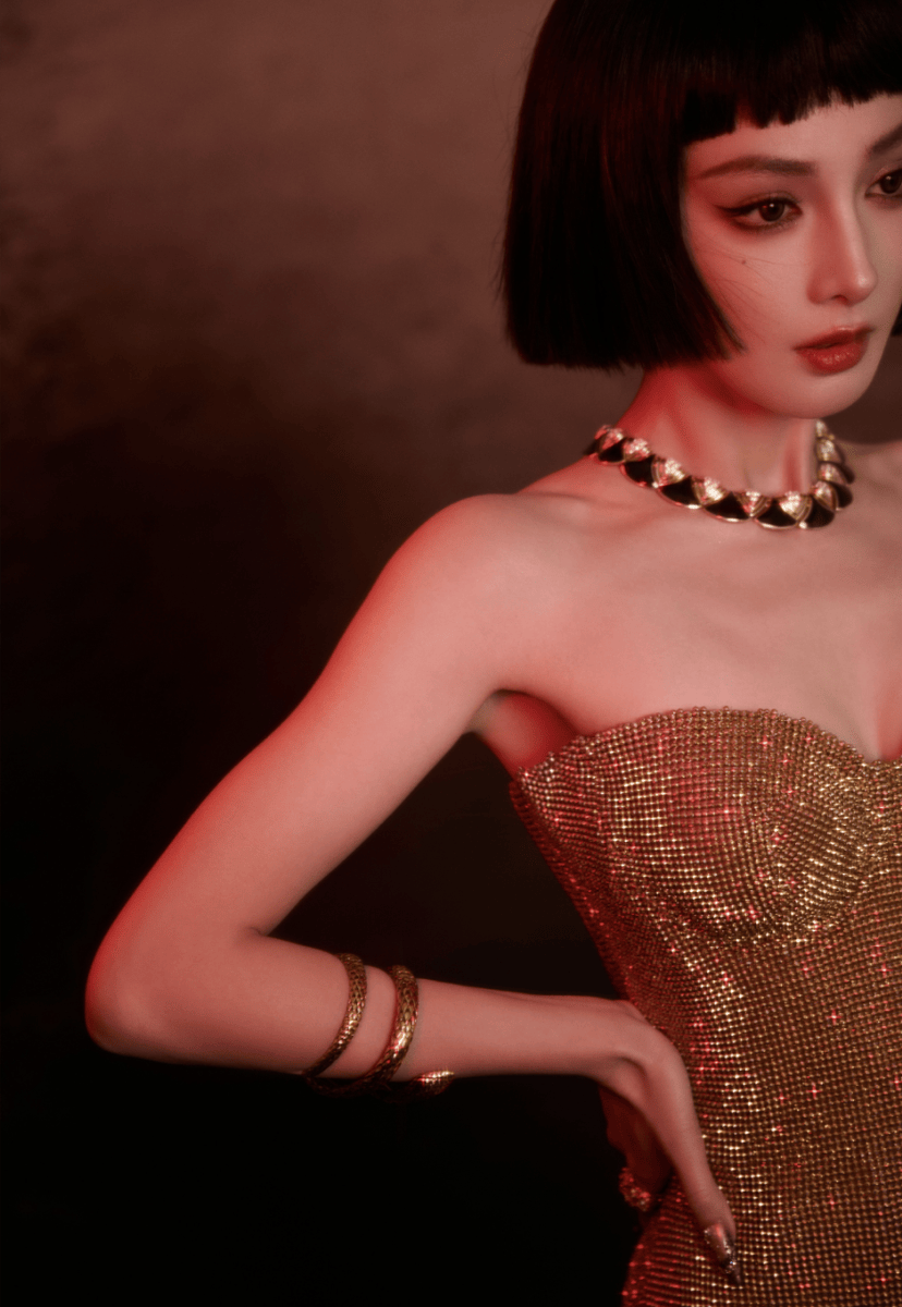 彭小苒穿鎏金裙装曲线曼妙 埃及风格造型神秘冷艳