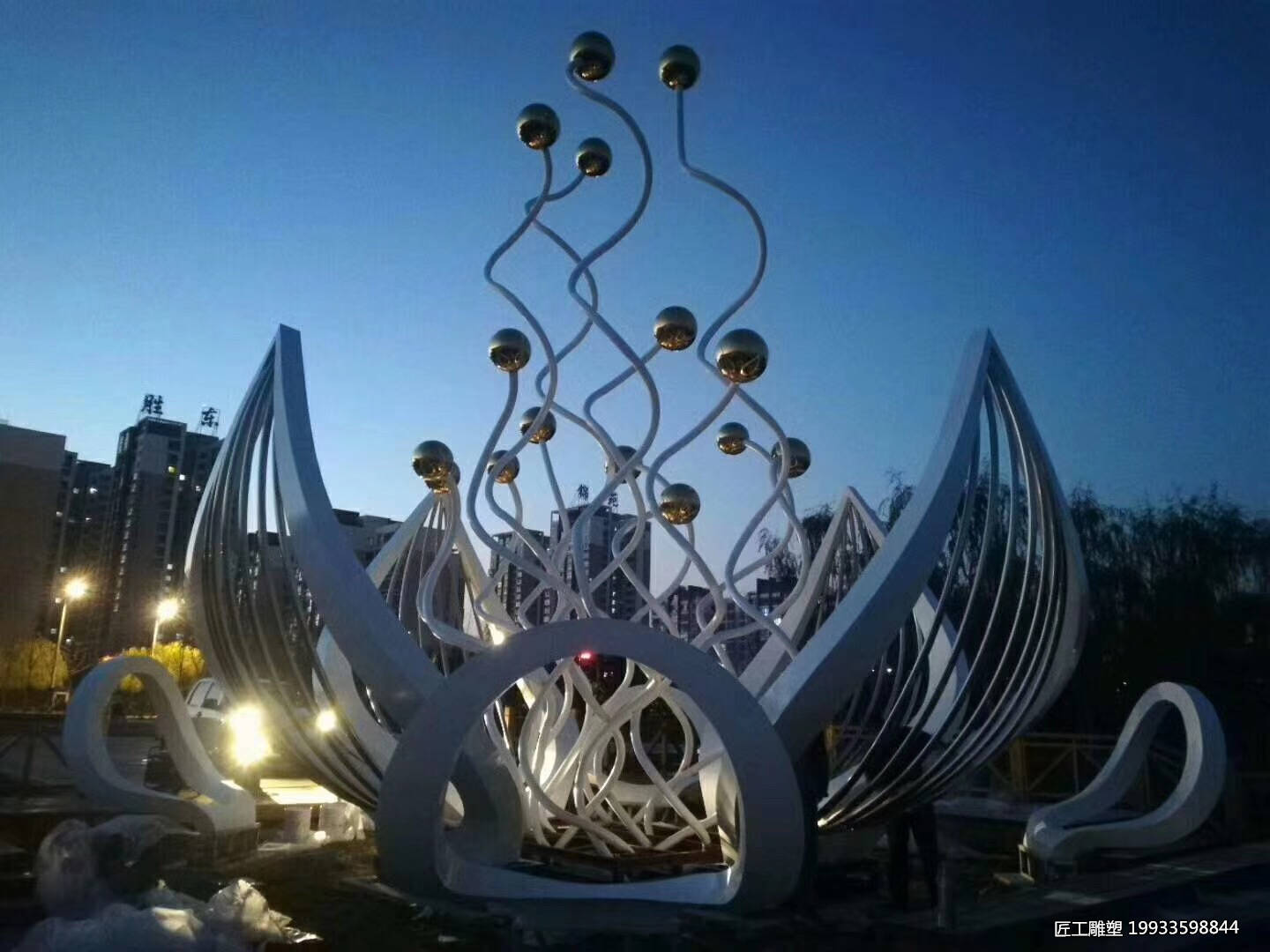 不锈钢镂空植物莲花雕塑 户外大型景观装饰摆件