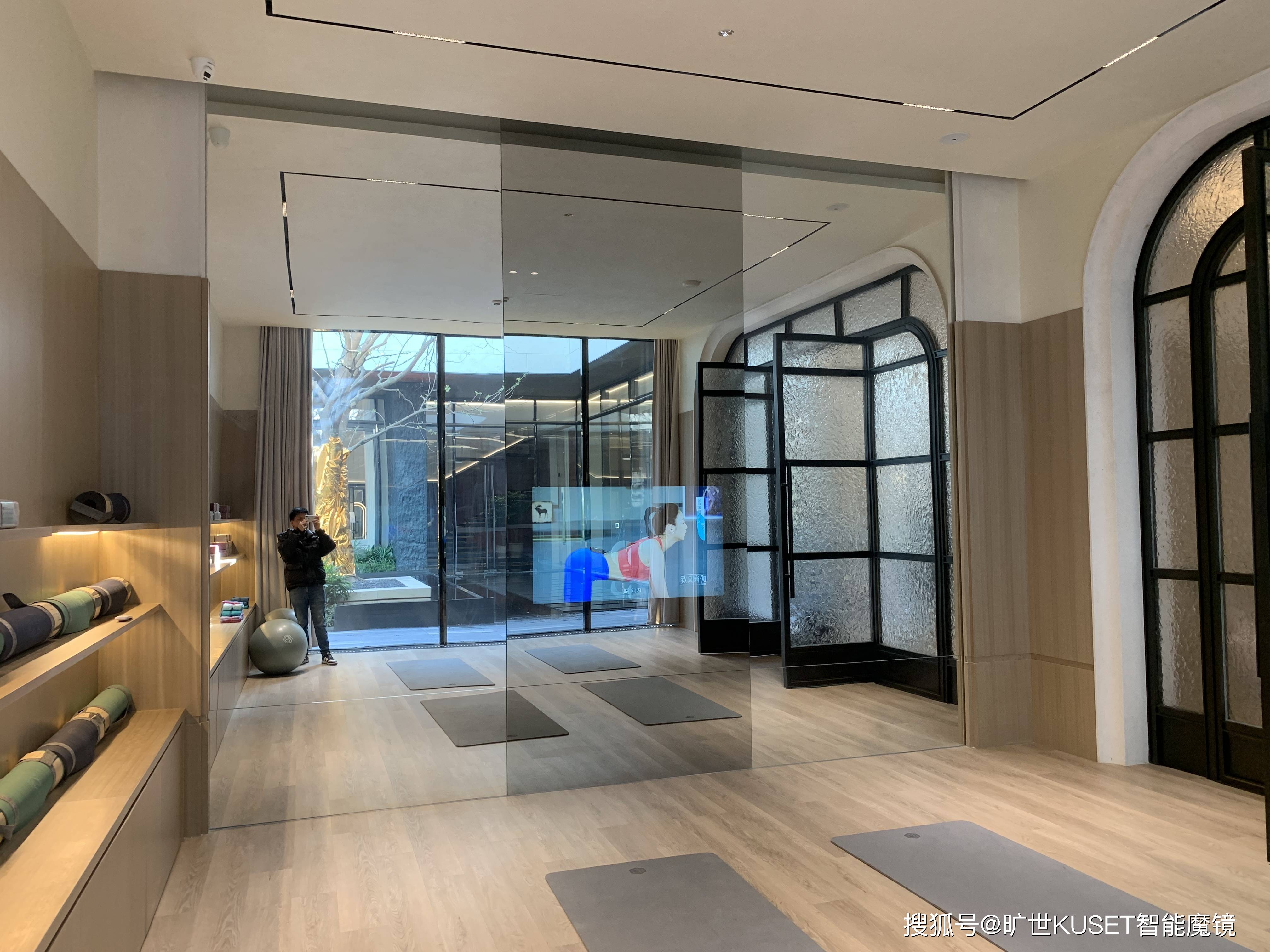 别墅智能健身镜,居家锻炼新境界 别墅智能健身镜,居家锻炼新境界