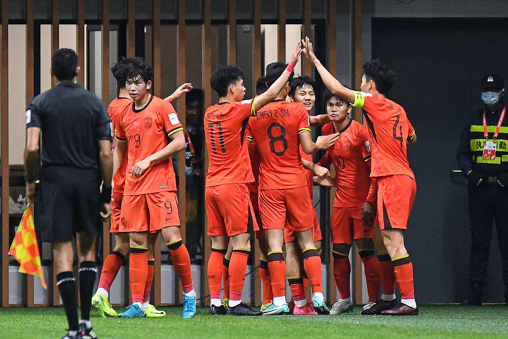 开门红！U20亚洲杯-蒯纪闻刘诚宇建功 国青2-1卡塔尔