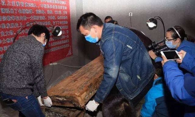 原创专家挖到大清古墓，开棺看到一幕，专家：李莲英死因找到了