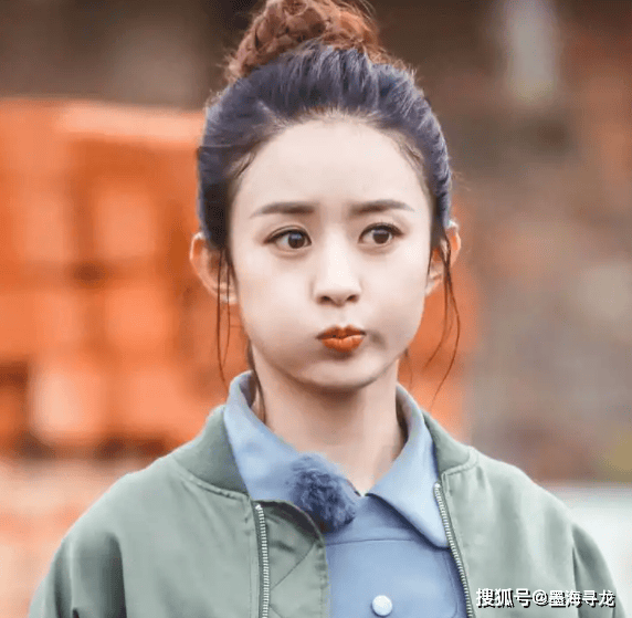 赵丽颖飙脏话后形象崩塌，央视发文批评，还被网友扒出双标言论