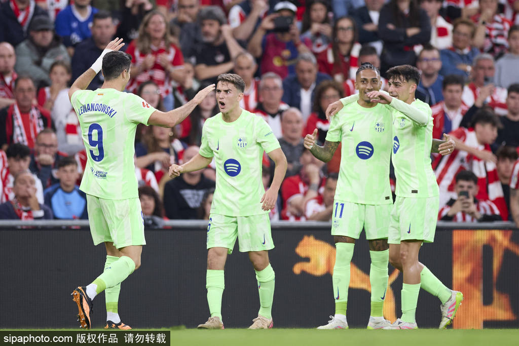 西甲-莱万双响奥尔莫点射 巴萨3-0胜毕尔巴鄂88分夺冠