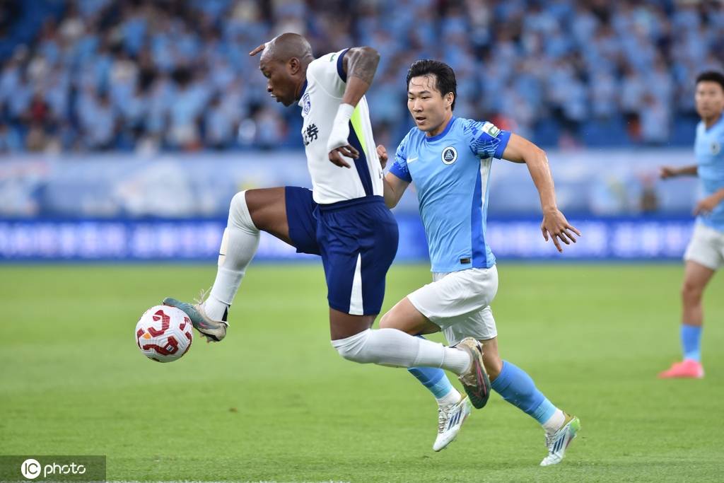 中超-帕拉西奥斯造2球图多列点射 三镇2-1逆转胜新鹏城