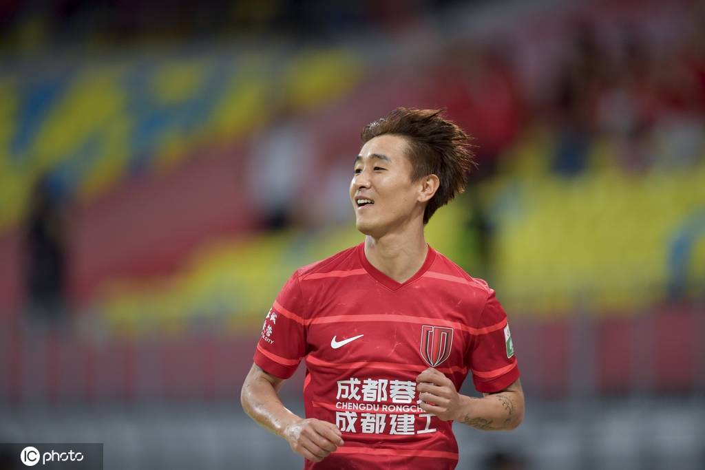 中超-韦世豪传射多点开花 成都蓉城主场5-0深圳新鹏城