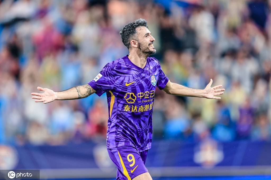 中超-基莱斯破门王秋明传射建功 津门虎2-0英博