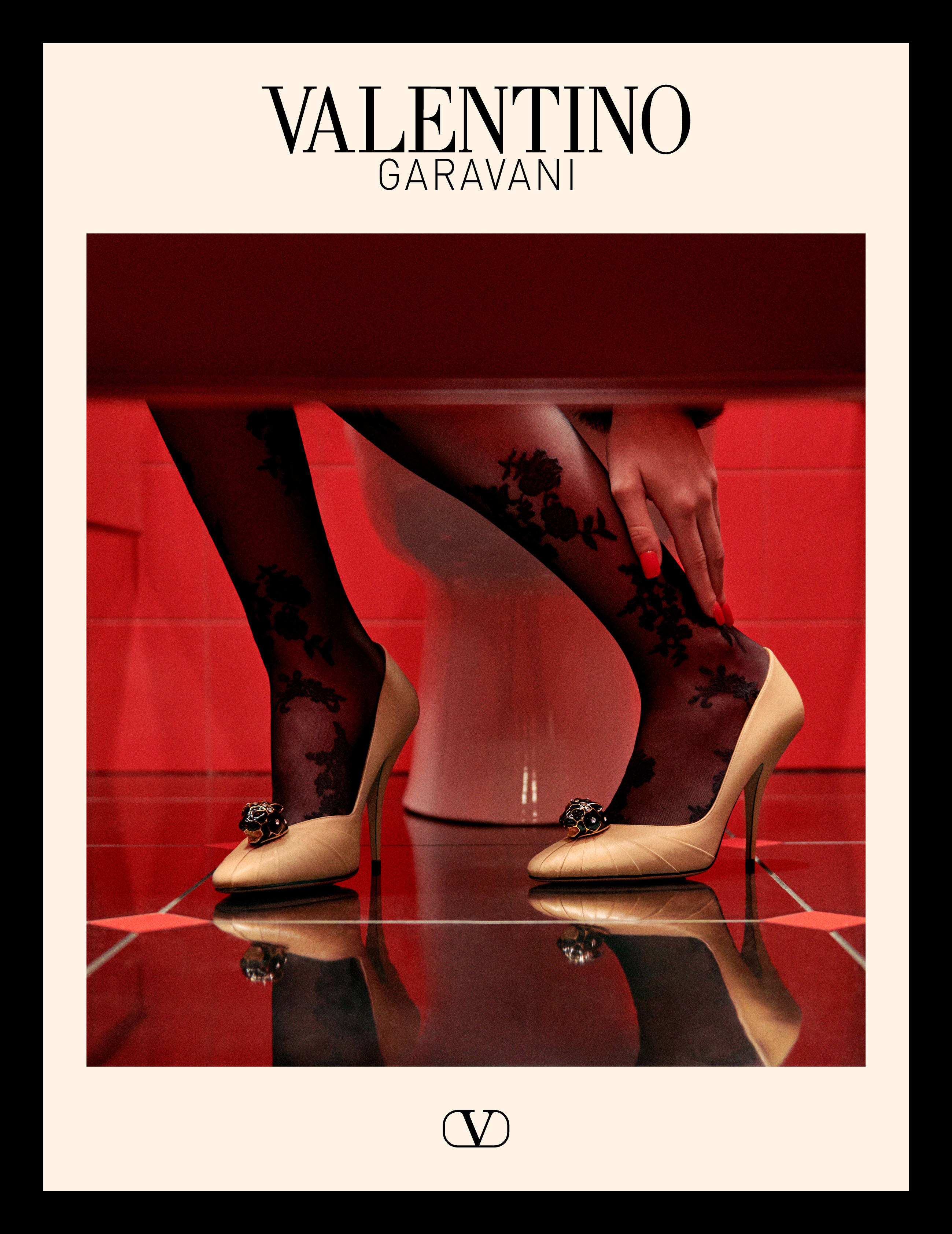 Valentino「亲密关系的元戏剧」广告大片