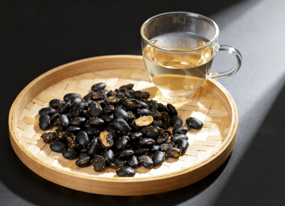 养生：吃醋泡黑豆脆的好处