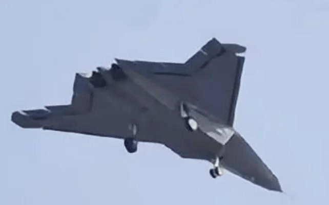 美媒：中国歼-50将对太平洋穿透打击，把F-35淘汰，领先美国四年
