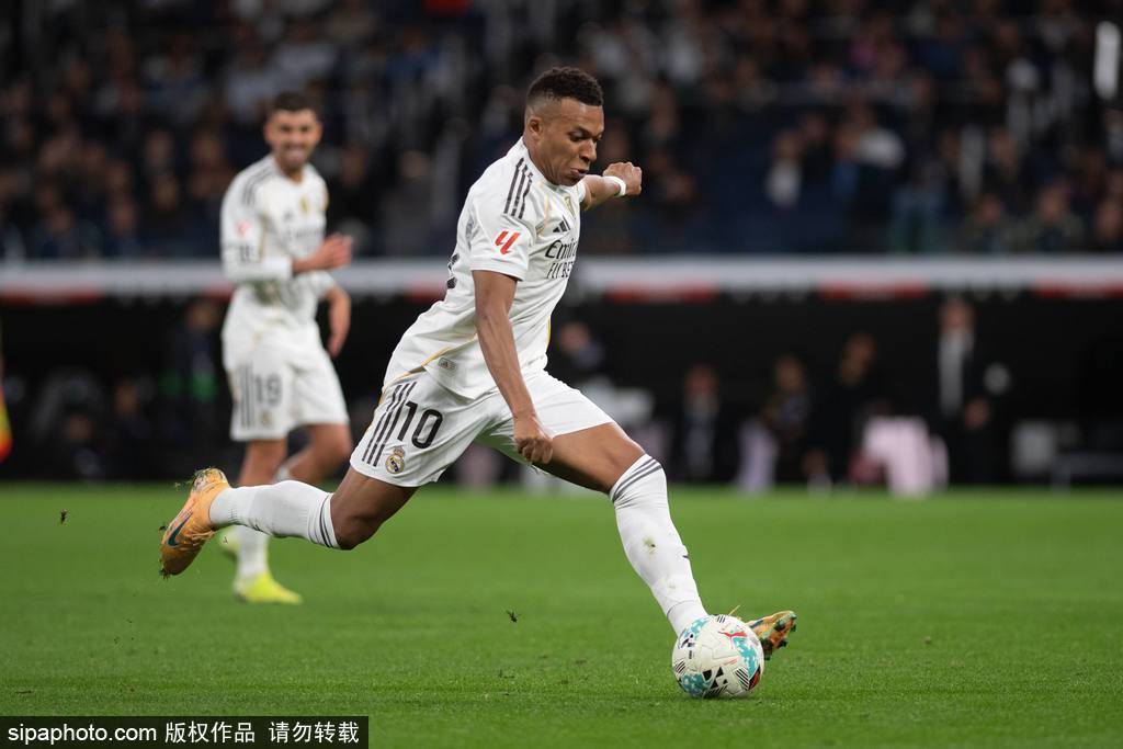 西甲-姆巴佩双响贝林厄姆建功 皇马4-0瓦伦西亚各赛事6连胜