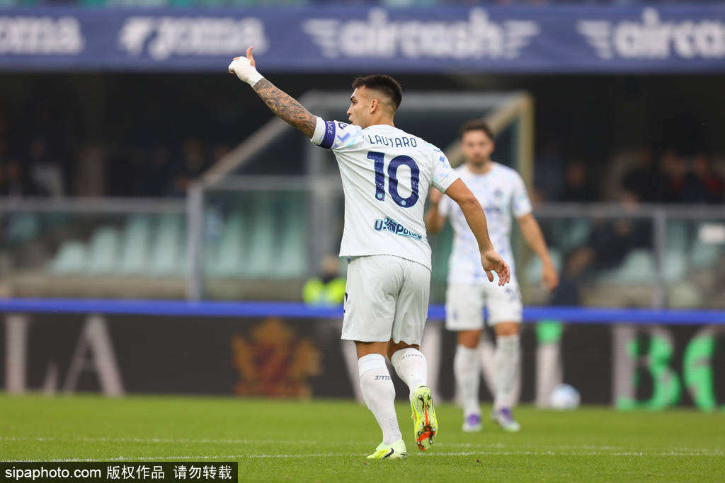 意甲-泽林斯基破门93分乌龙绝杀 国米客场2-1维罗纳