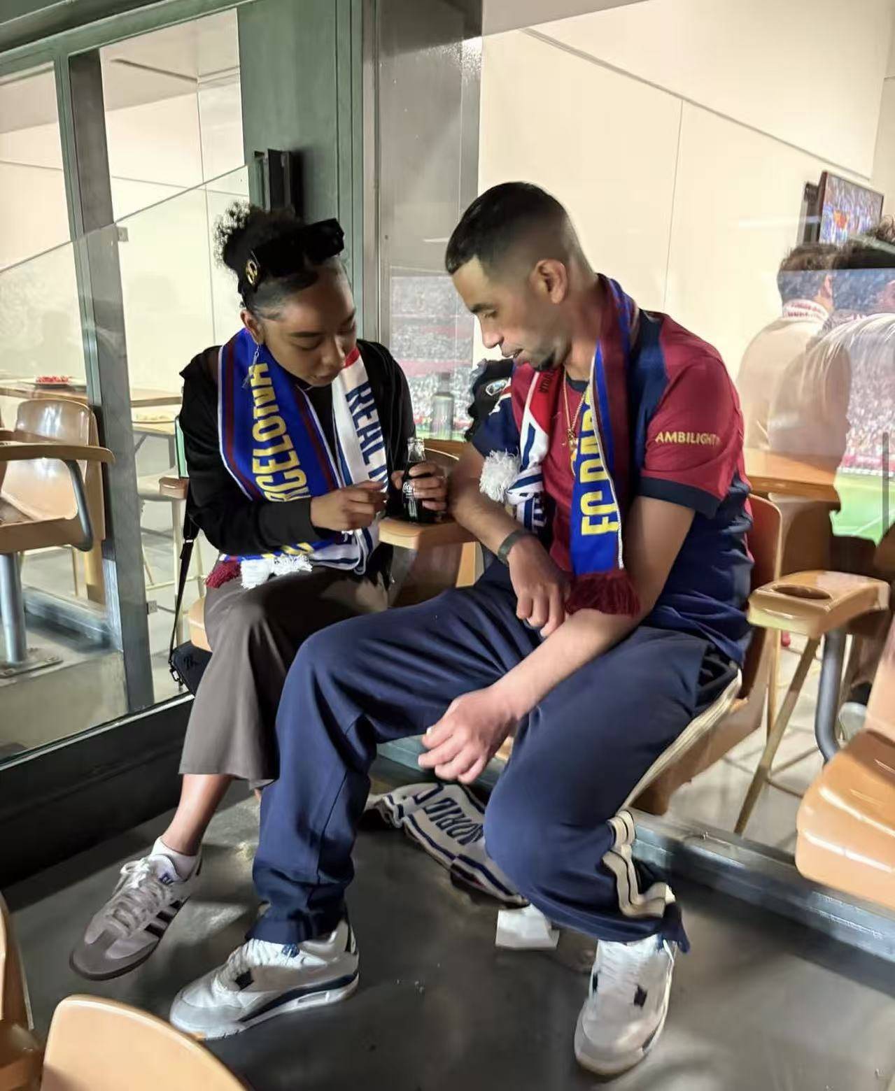 西媒:亚马尔父亲疑似订婚 女方仅比亚马尔大5岁